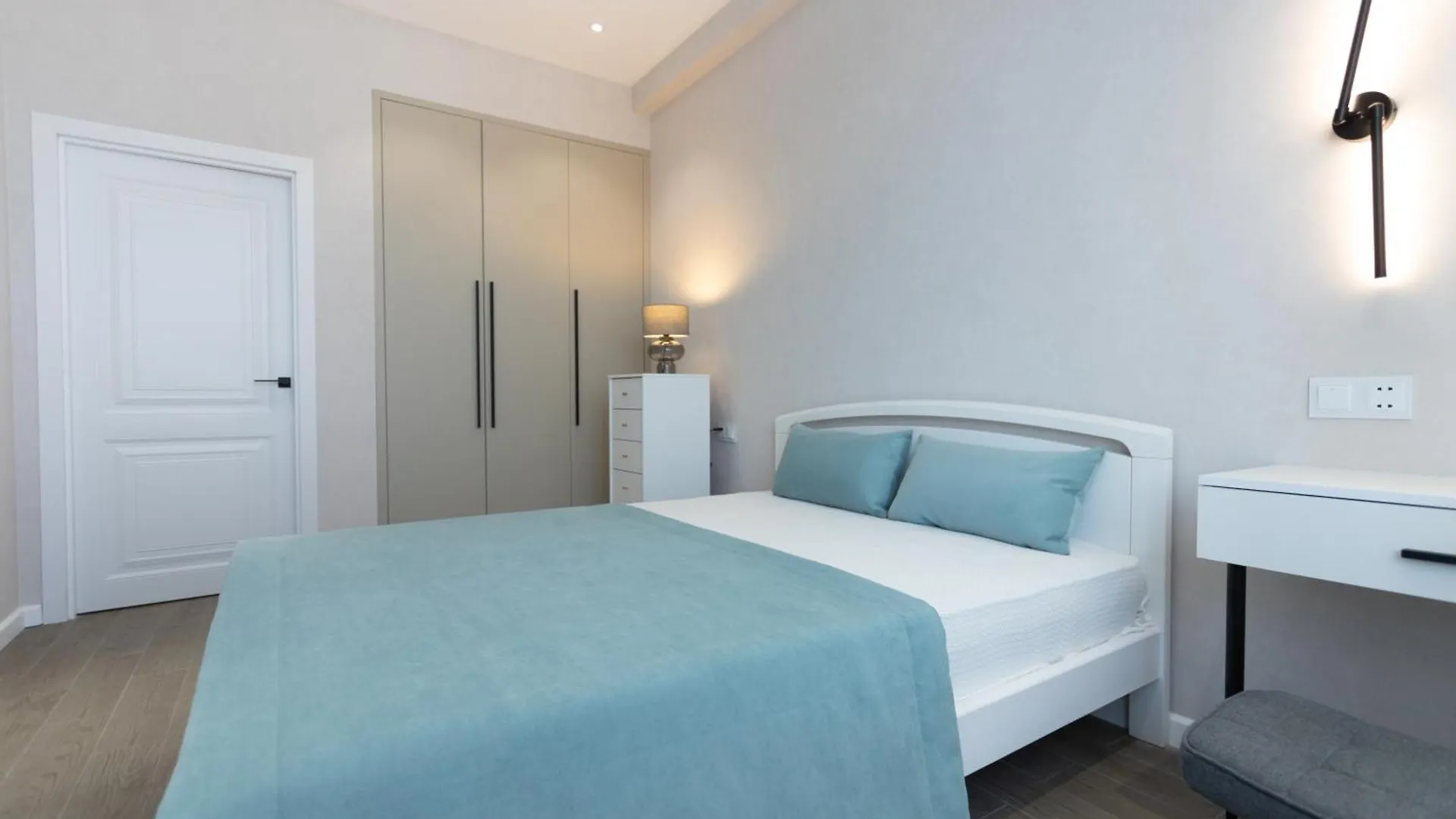Delmar Suites & Residence Baku