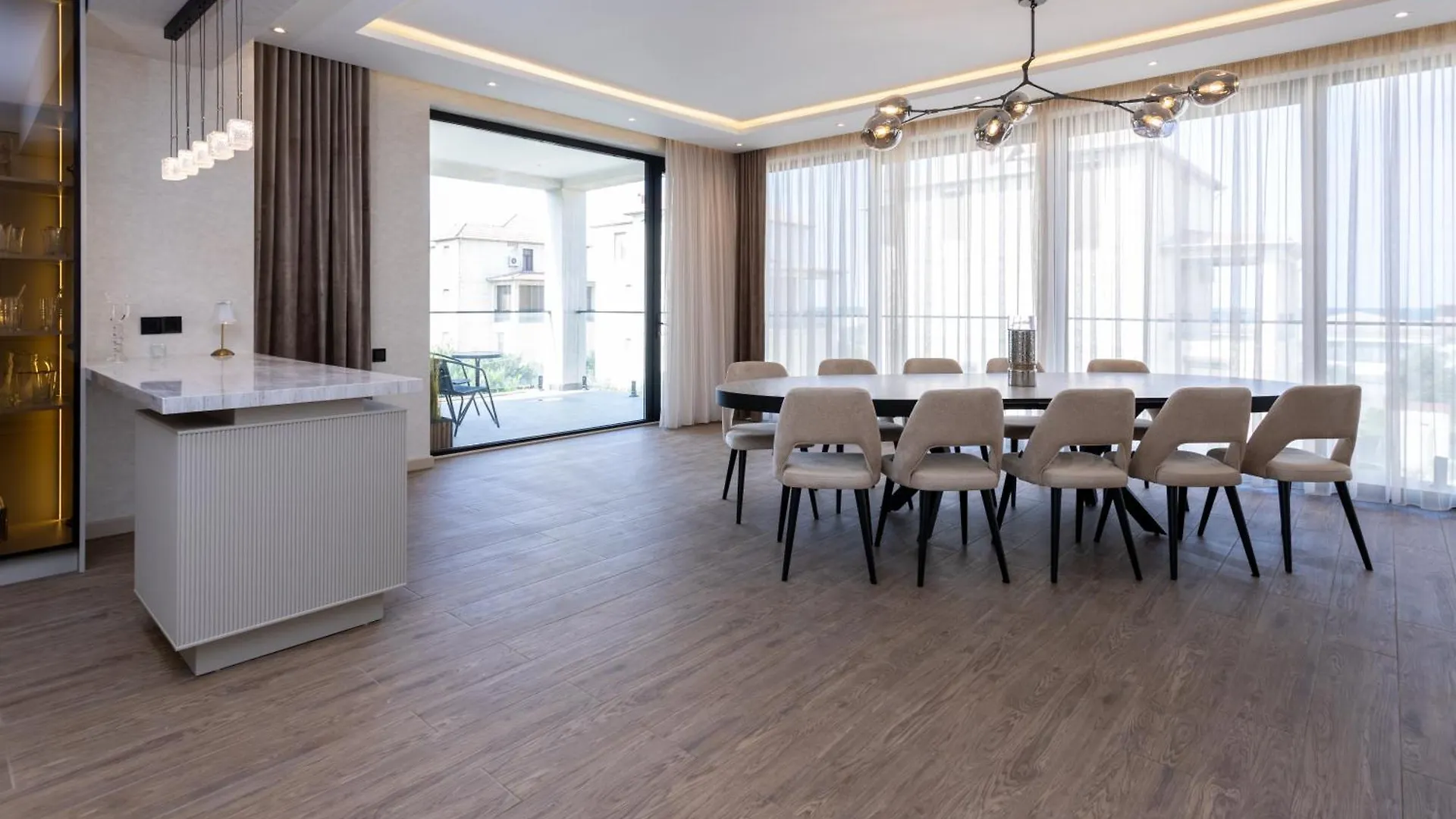 Delmar Suites & Residence Baku 0*,